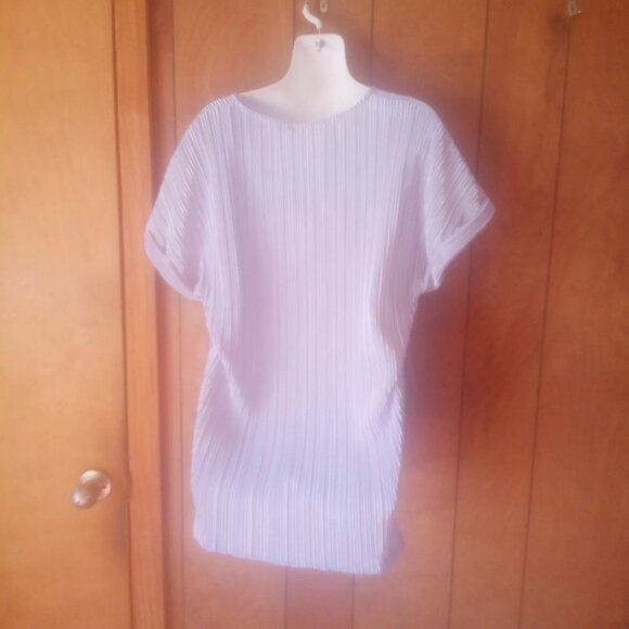 Andree Women's Blue Shirt Sleeve Pullover Top Size M NWT - Picture 5 of 5